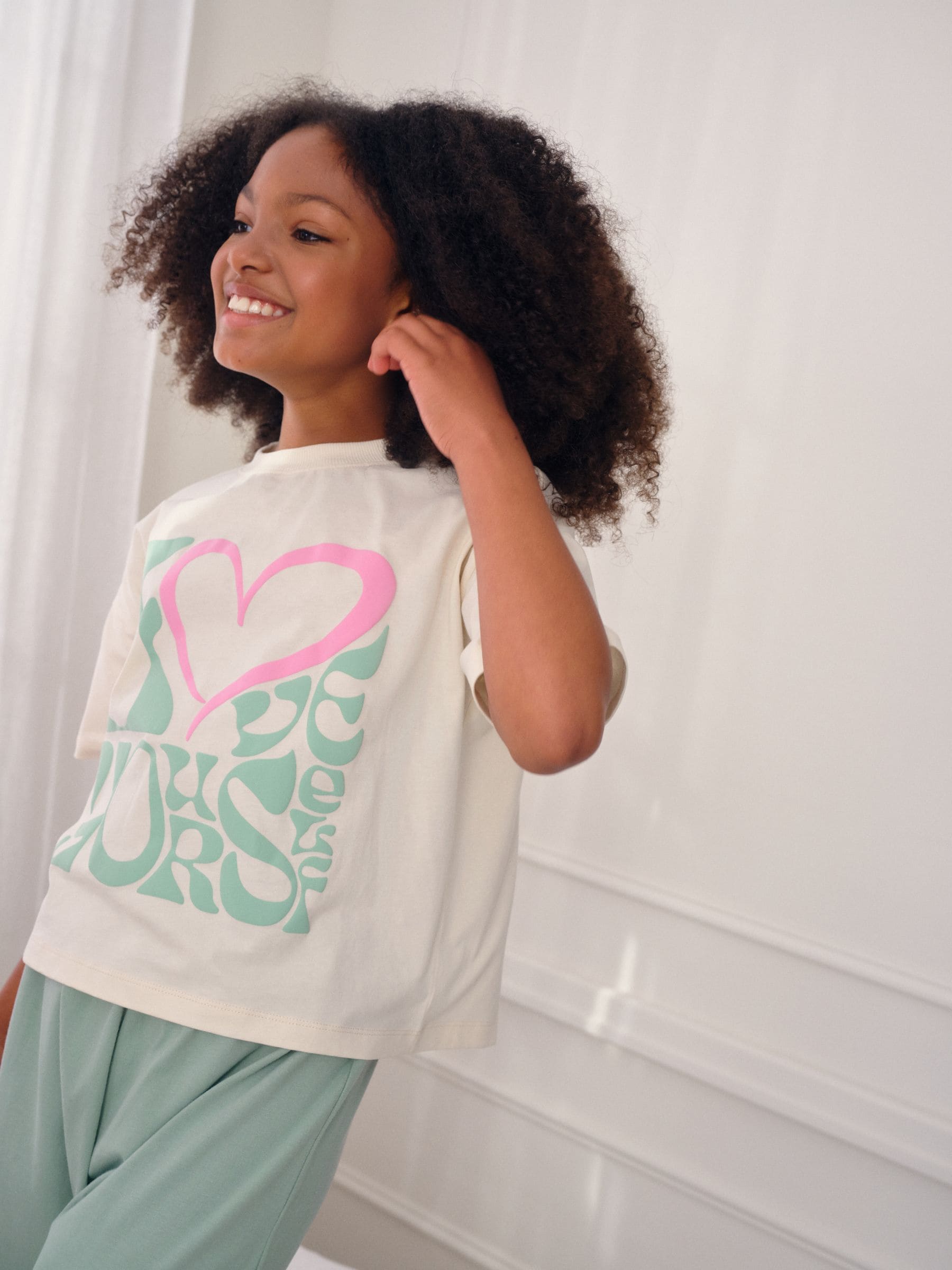 Groen/roze Love-slogan - Verpakking van 3 pyjama's met joggingbroek (3 - 16 jr)