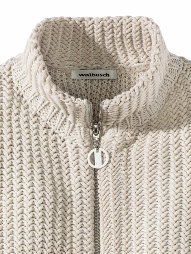 Reliefstruktur-Strickjacke