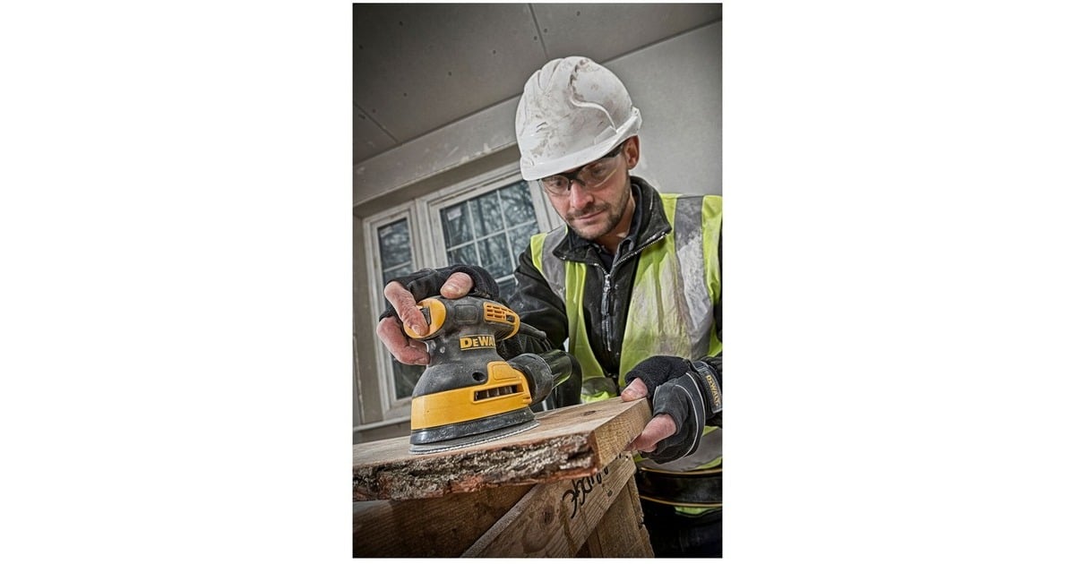 DEWALT280W Excentrische schuurmachine 125mm DWE6423  (Geel/zwart)