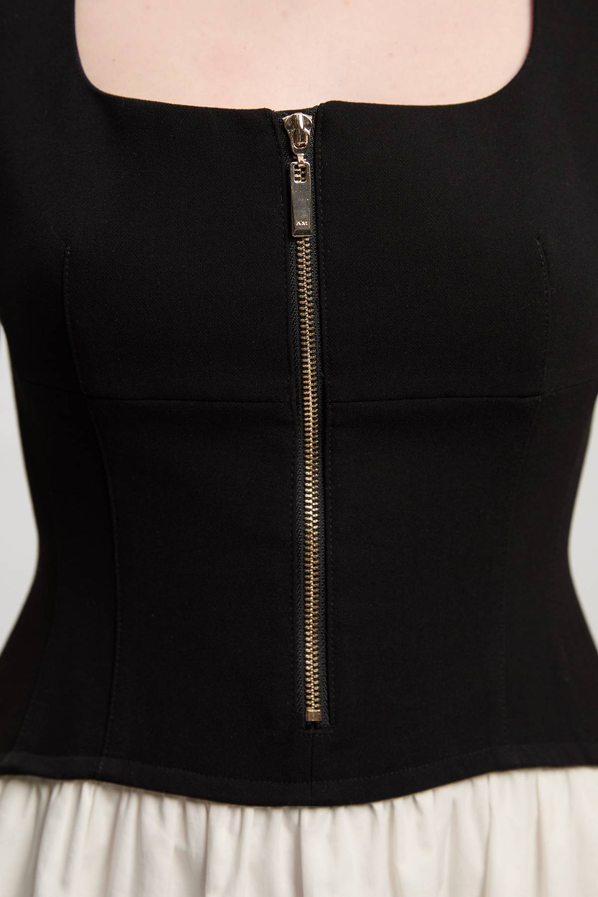 KarenMillen Robe Midi Ajustée À Jupe Évasée En Mélange De Coton Stretch Compact