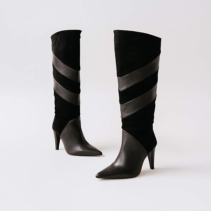 Bottes hautes à bouts pointus  en cuir et croute noir