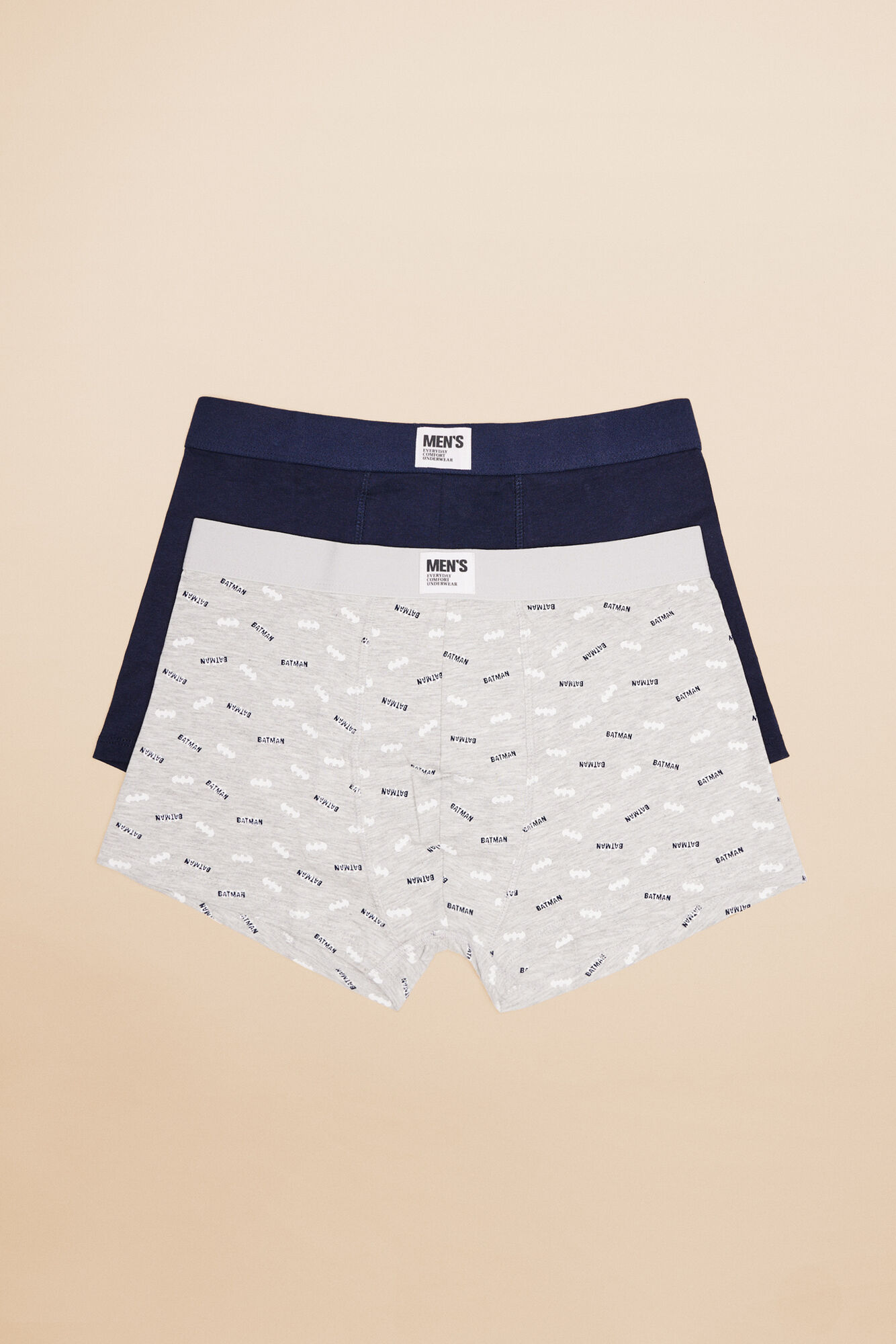 Pacote com 2 cuecas boxer do Batman, cinza e azul.