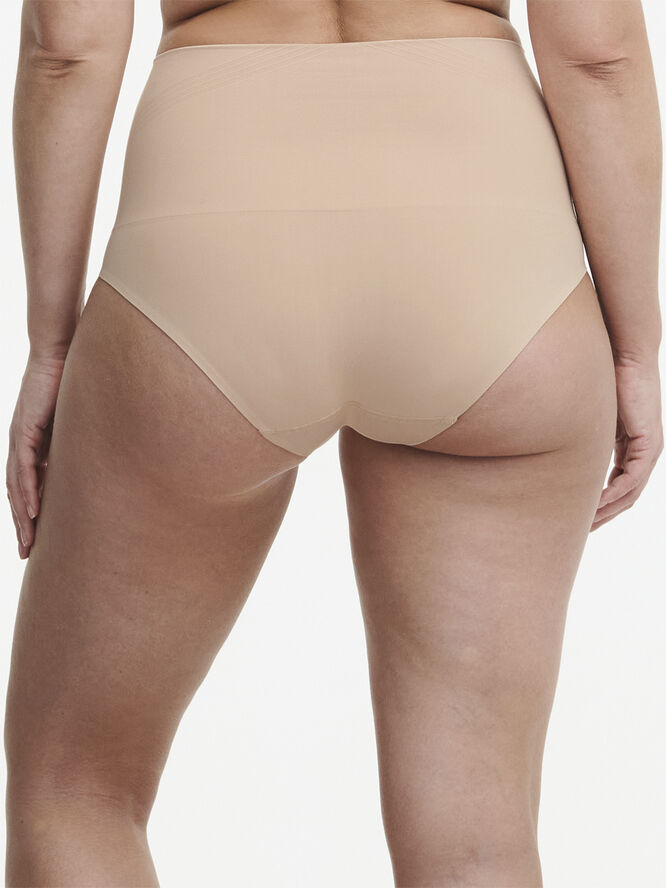 Chantelle Smooth Comfort Sculpting high-waisted full brief Sand