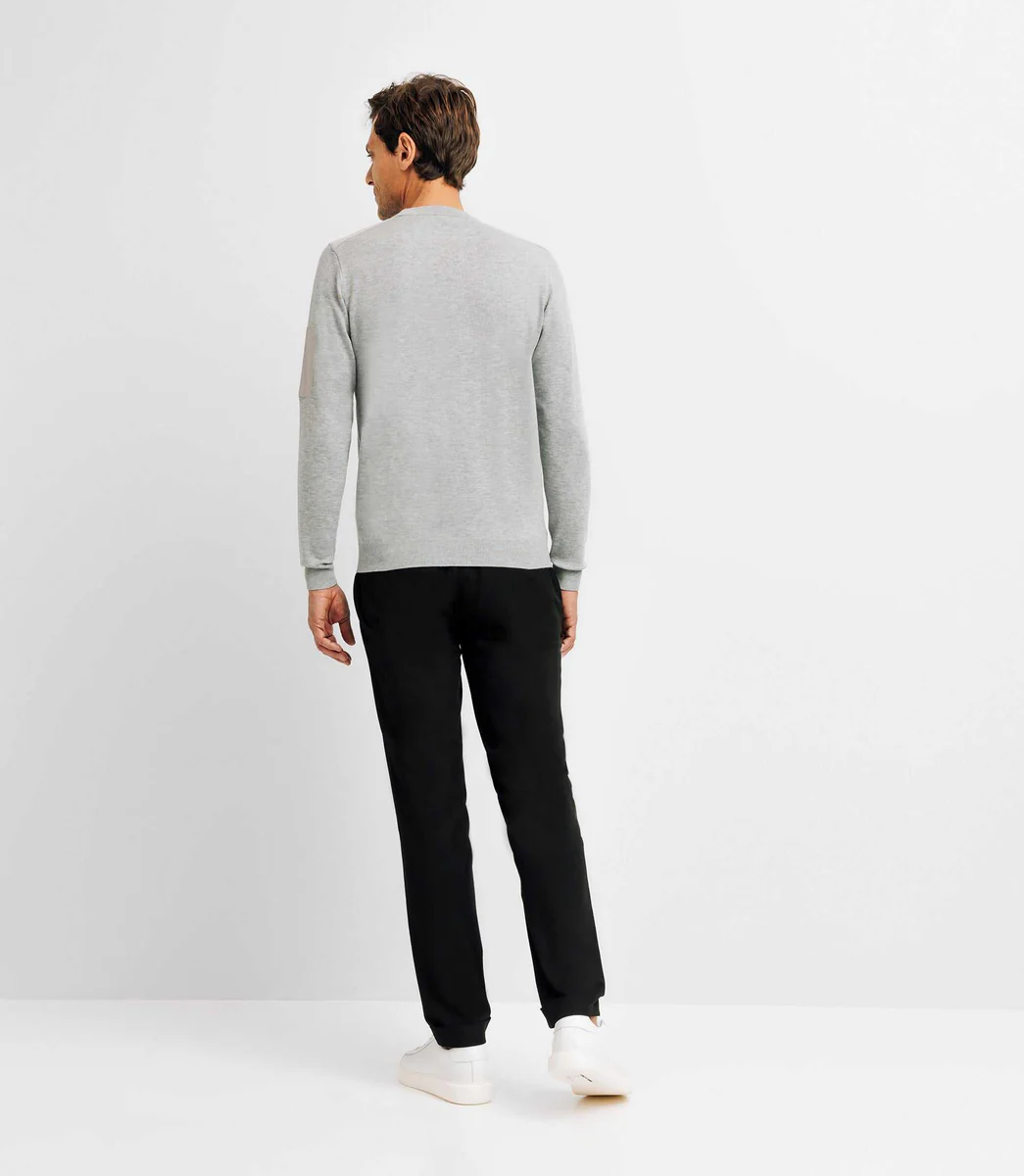 Pull col rond avec poche gris