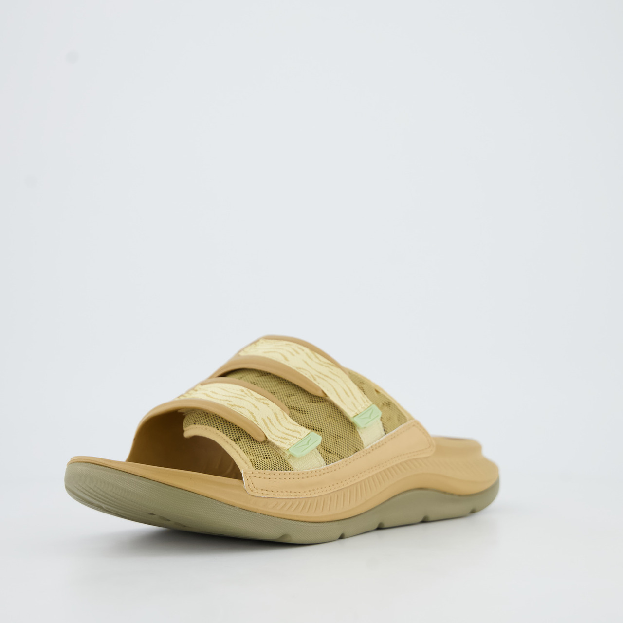 HOKA U ORA LUXE