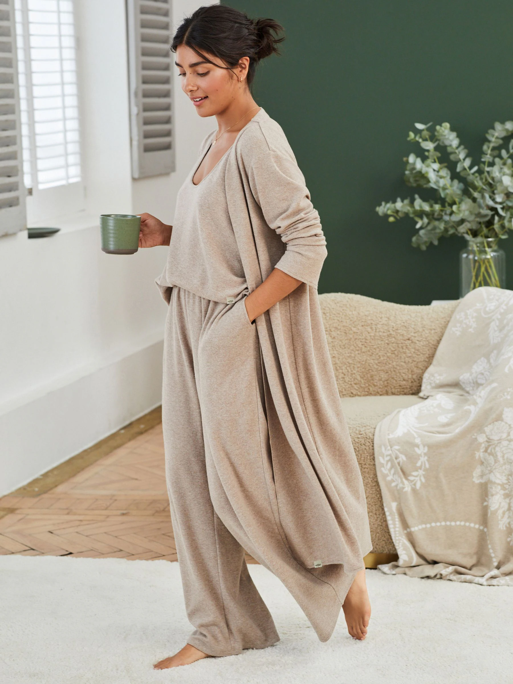 Moutkleurig - Laura Ashley lang loungevest