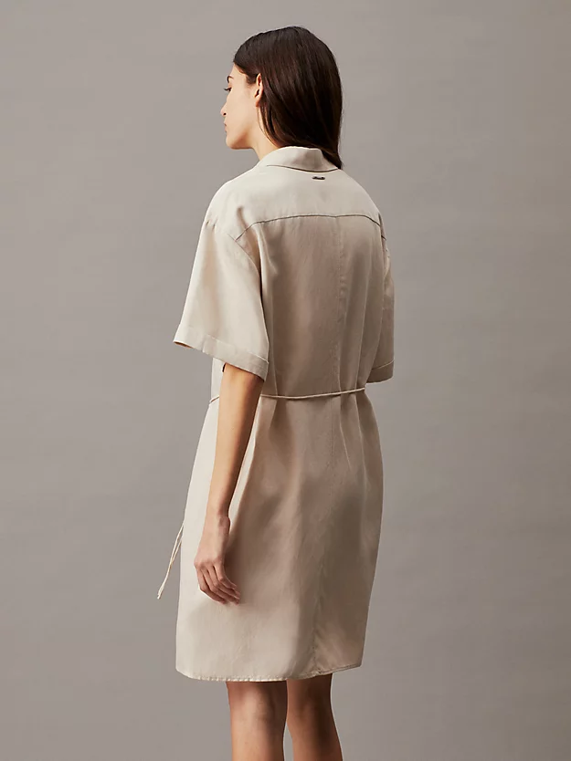 Vestido camisa confortável em mistura de linho