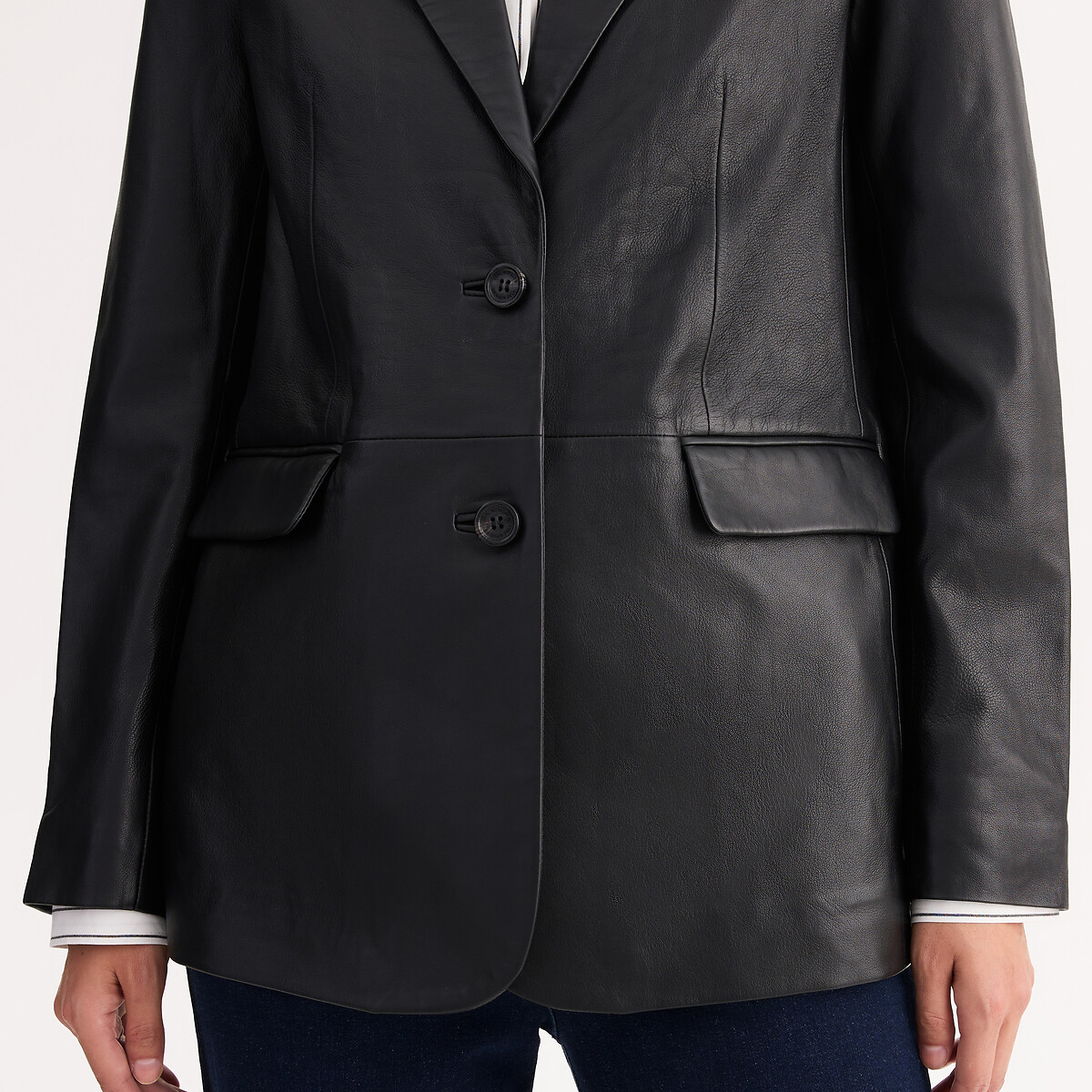 ANNE WEYBURN<br>Blazer de pele de cordeiro, corte reto