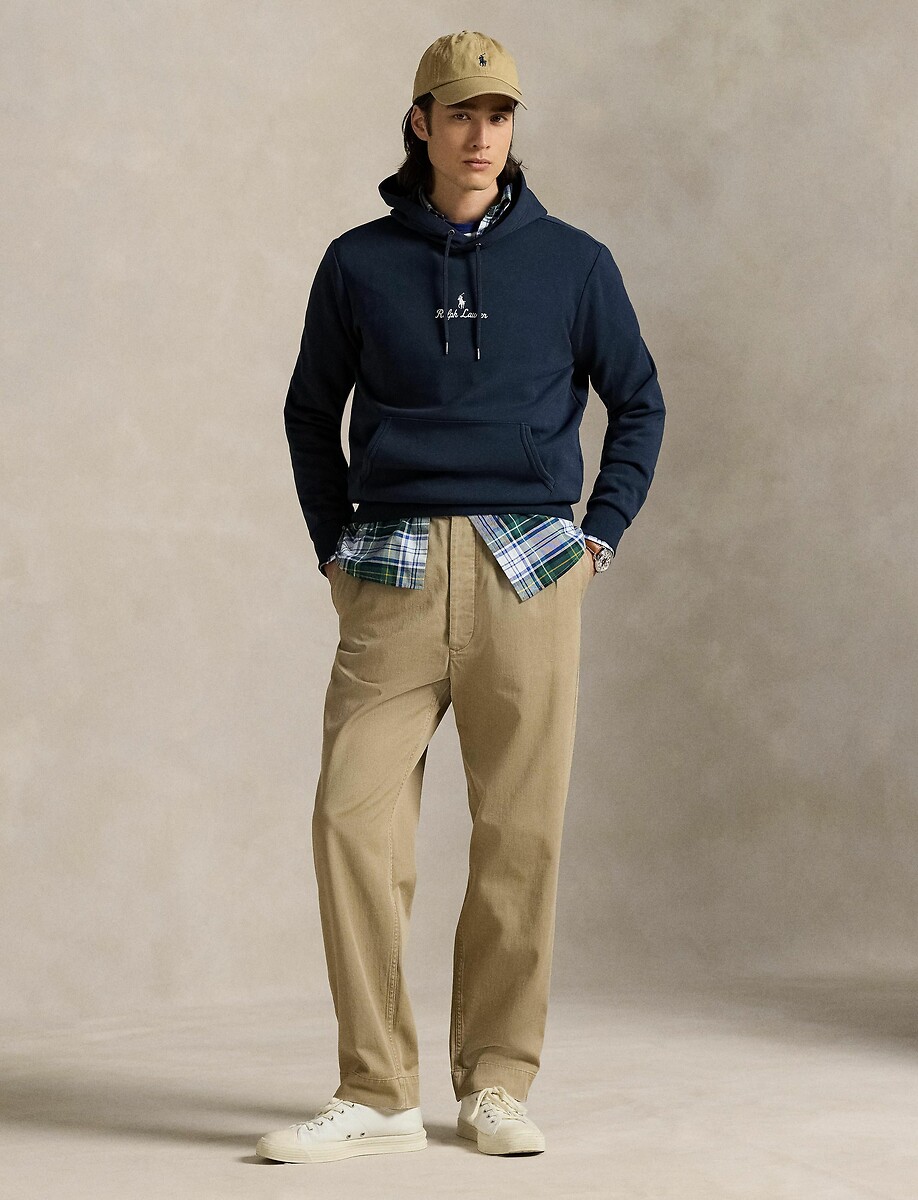 POLO RALPH LAUREN<br>Moletom com capuz confeccionado em tecido de malha dupla