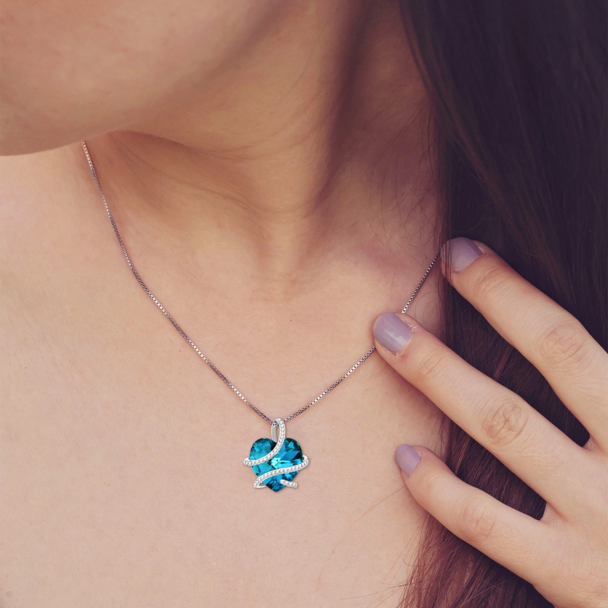 Collier coeur SC Crystal orné de Cristaux scintillantss