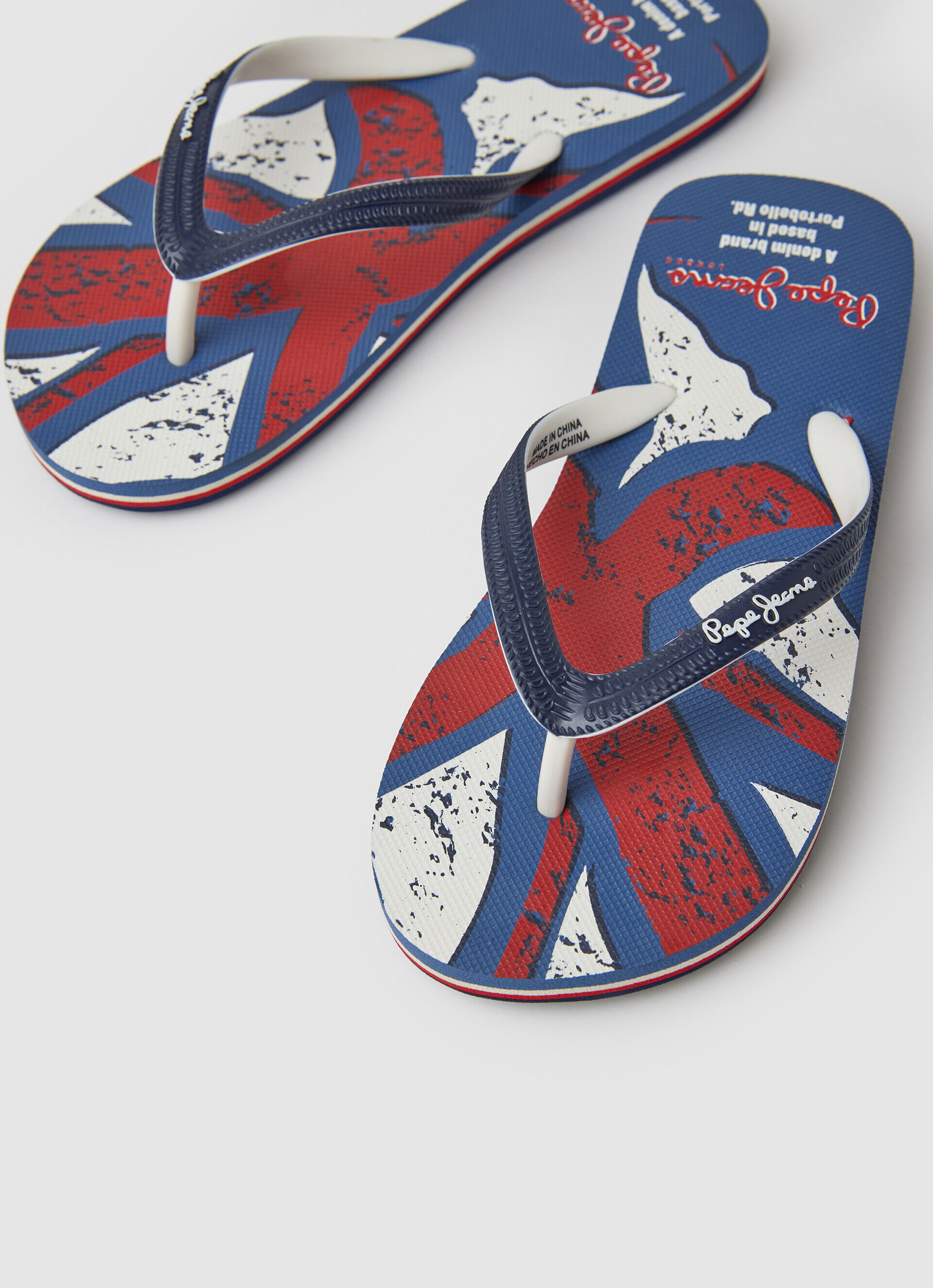 Chinelo de dedo com estampa de bandeira de praia - azul marinho