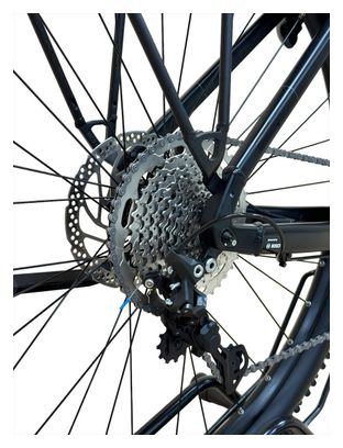 Produit reconditionné . Cube Nuride Hybrid Pro 625 Allroad Shimano 2024 . Vélo électrique . Cube . bon état