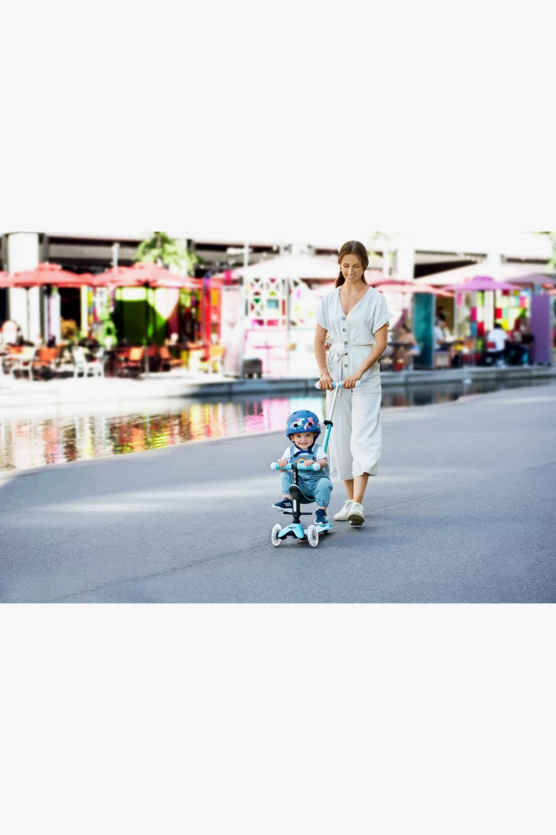 Micro Mini2Grow Deluxe Magic LED Scooter