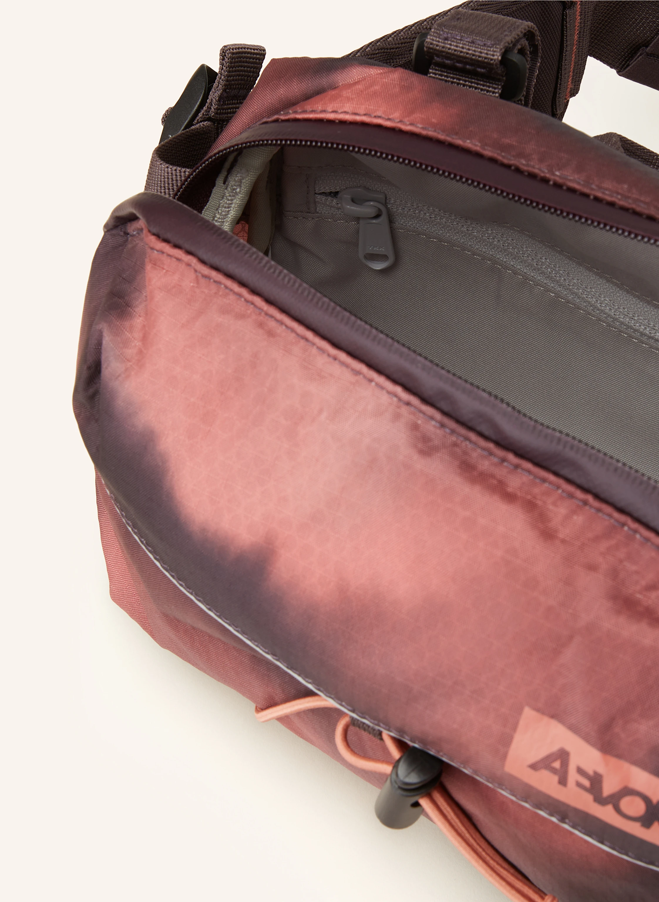AEVOR 2-in-1-Fahrradtasche BAR BAG 4 l