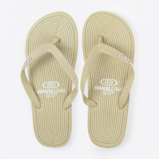 Chinelo de praia brasileiro, roupas