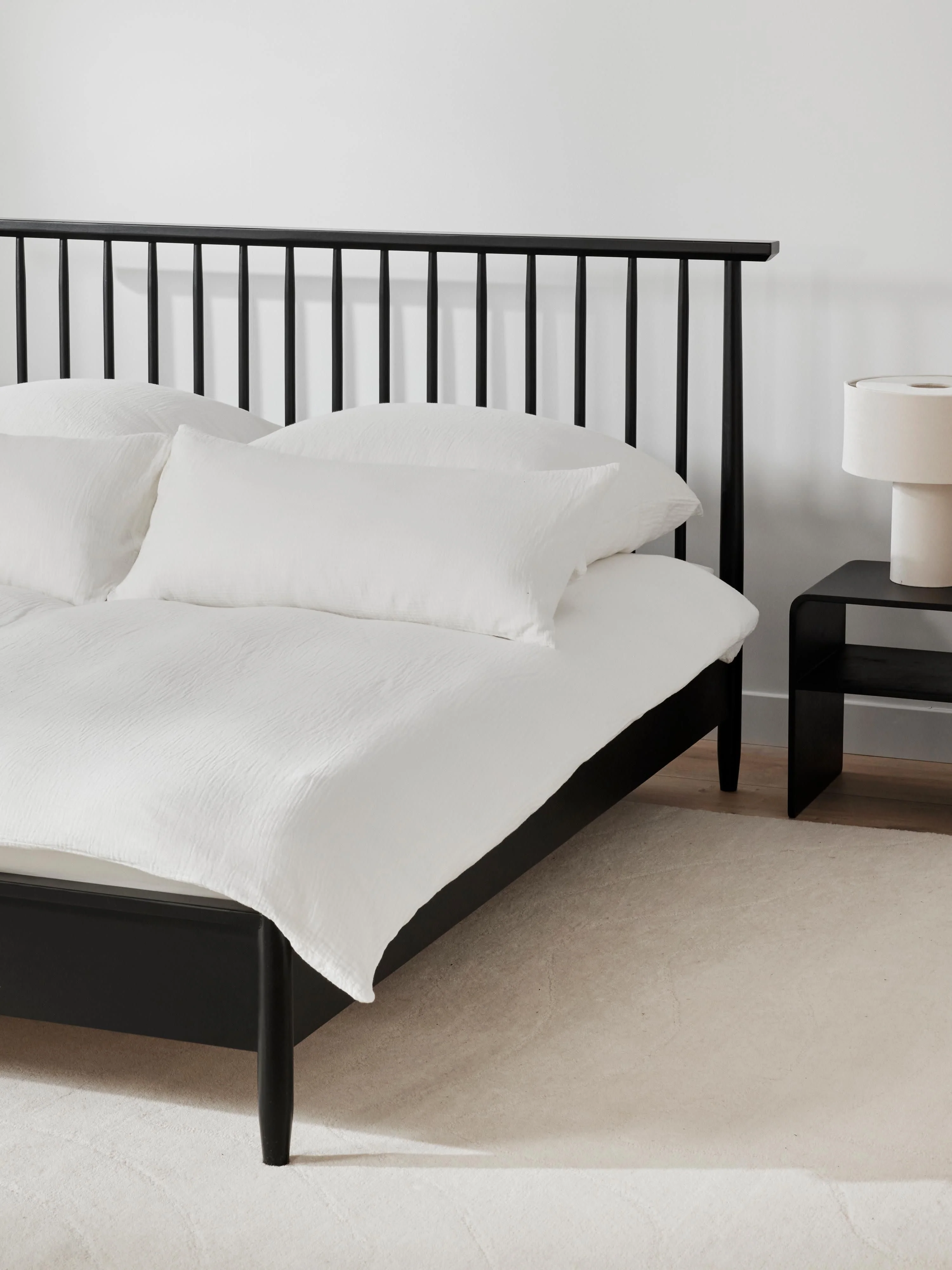 Houten bed Windsor met hoofdeinde van grenenhout