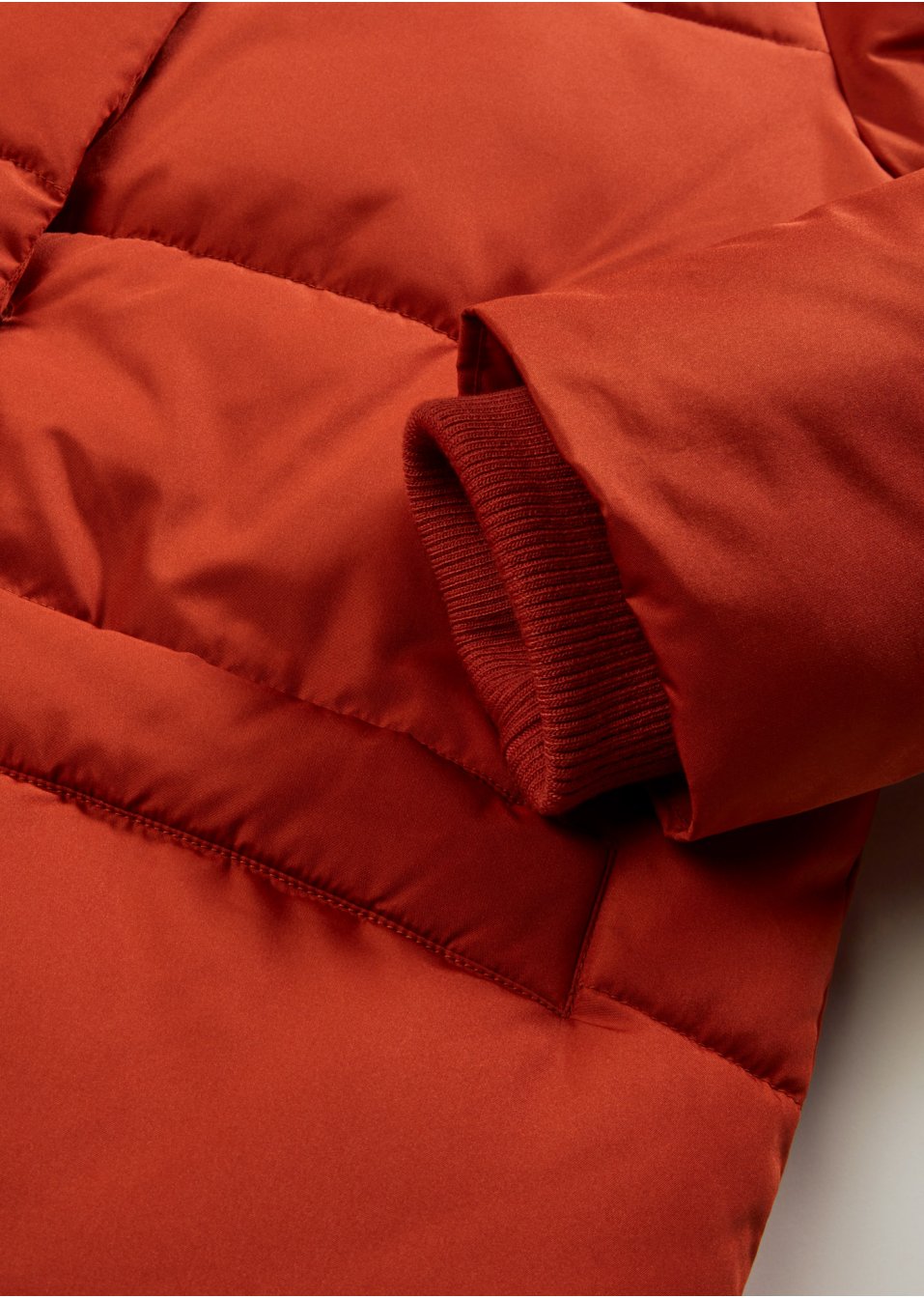 Manteau oversize matelassé avec capuche, en polyester recyclé