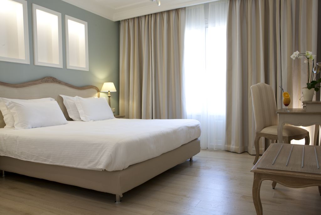 Royal Nidri Logies - Hotel