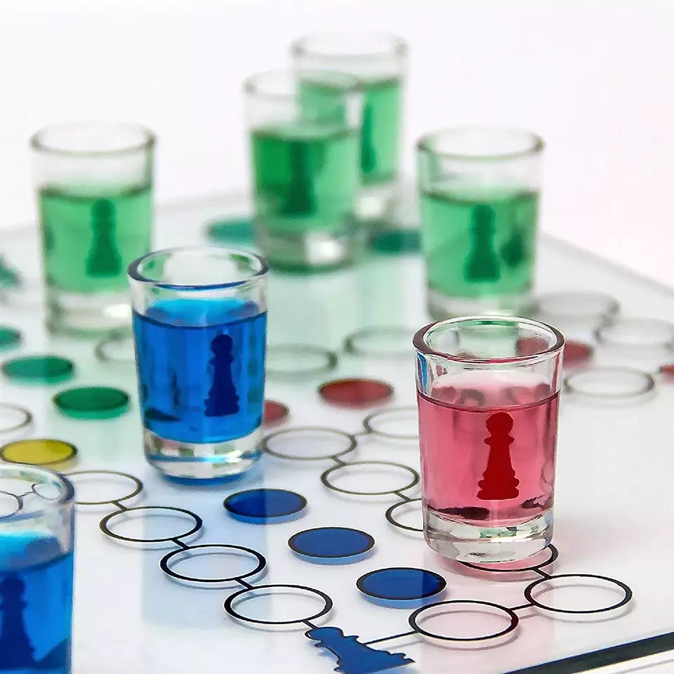 (30x30cm) Ludo Party Spiel Eile mit Weile Shot Trinkspiel