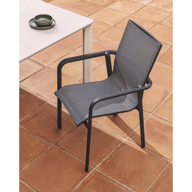 Chaise empilable d’extérieur Canea en textilène gris et aluminium graphite