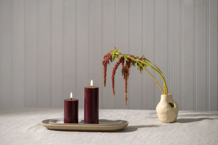 Uyuni LED pillar candle, Wine red. Smooth, 5,8x10,1 cm Wine red
