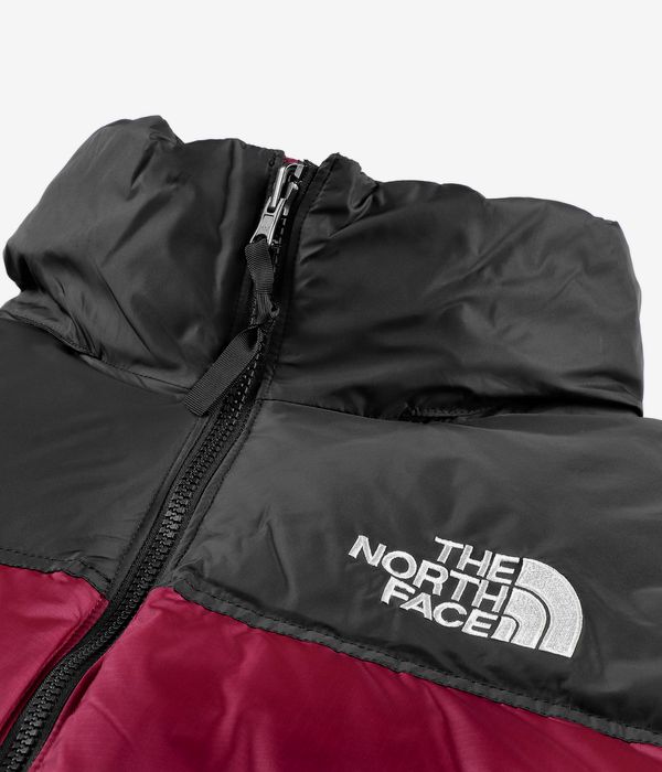 The North Face 1996 Retro Nuptse Jacke (beetroot tnf black)