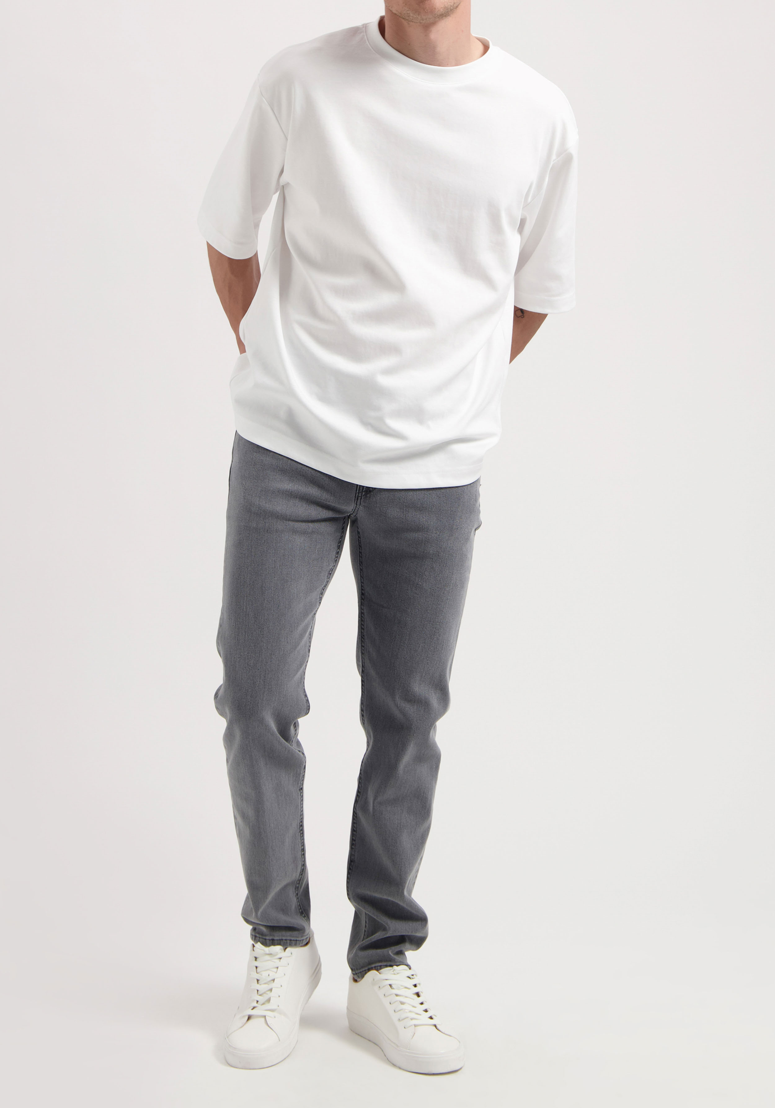 Mud Jeans Herrenjeans Regular Dunn Low Tapered Light Grey