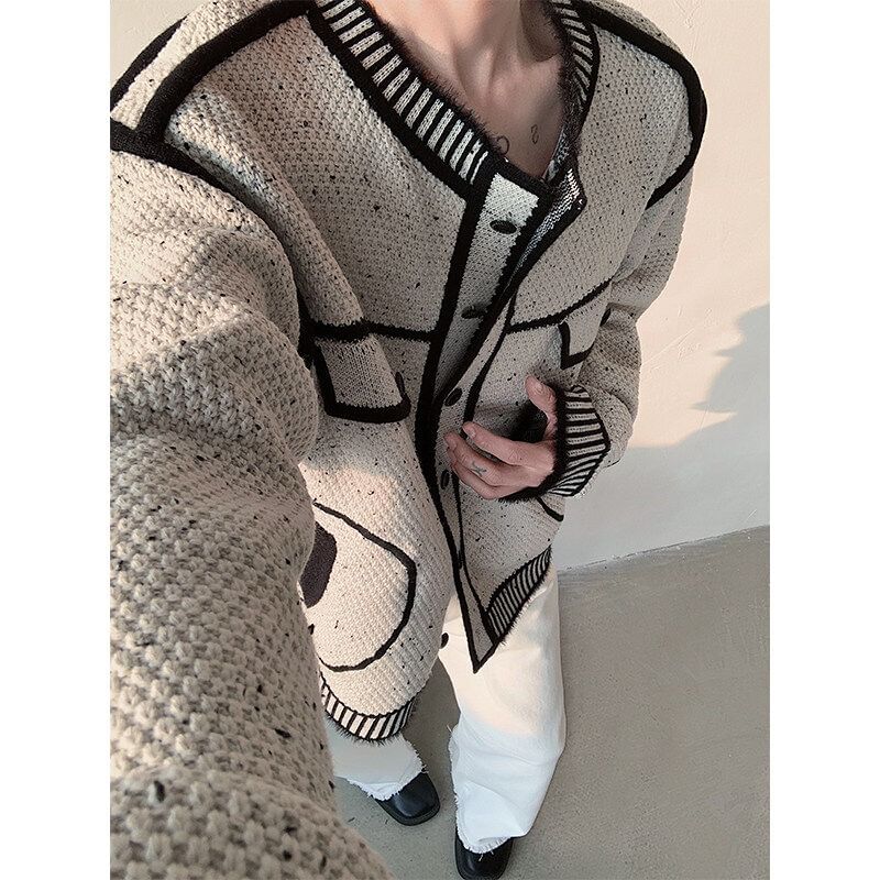 Adotuastic - Vest met ronde hals, contrasterende bies en knoopjes