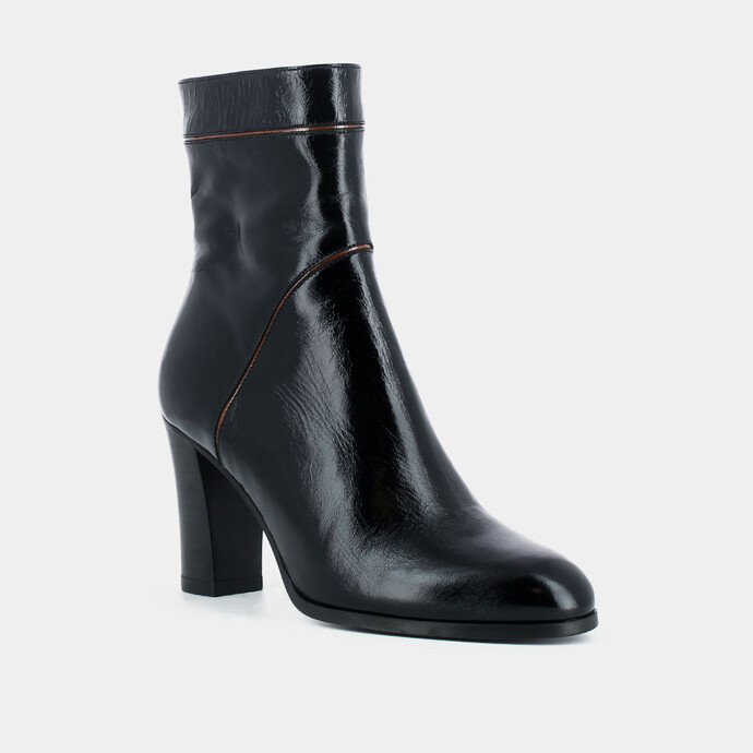 Bottines à talons hauts  en cuir vieilli noir