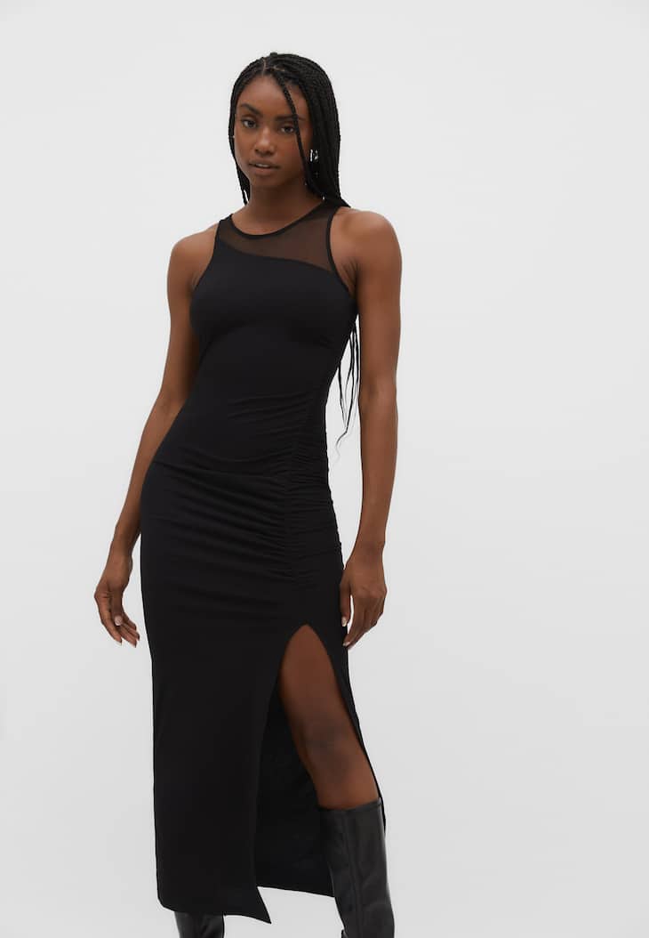 Vestido longo com decote transparente