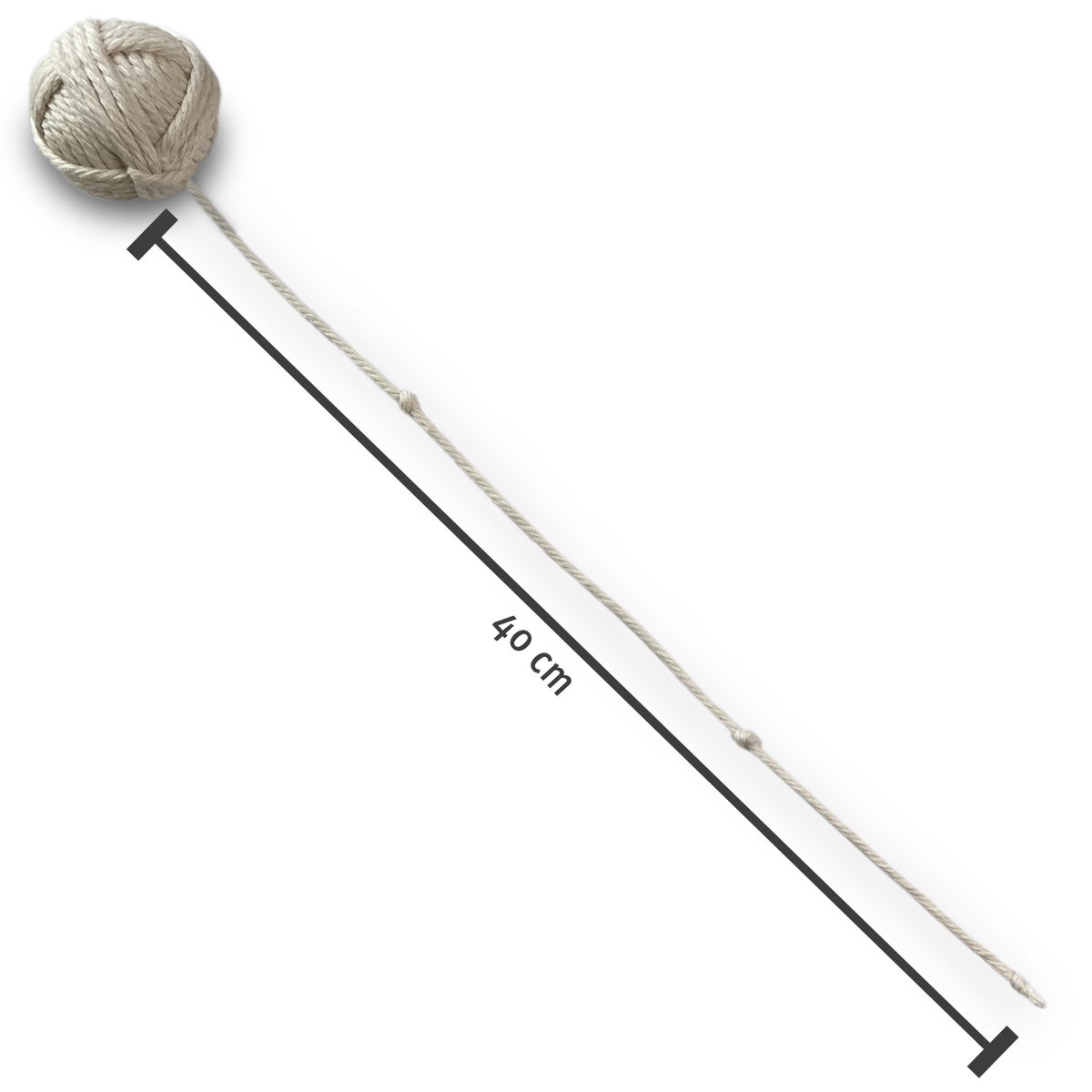 bollen wol / kattenballen van wol. Deze kattenspeeltjes worden met liefde handgemaakt in Duitsland.