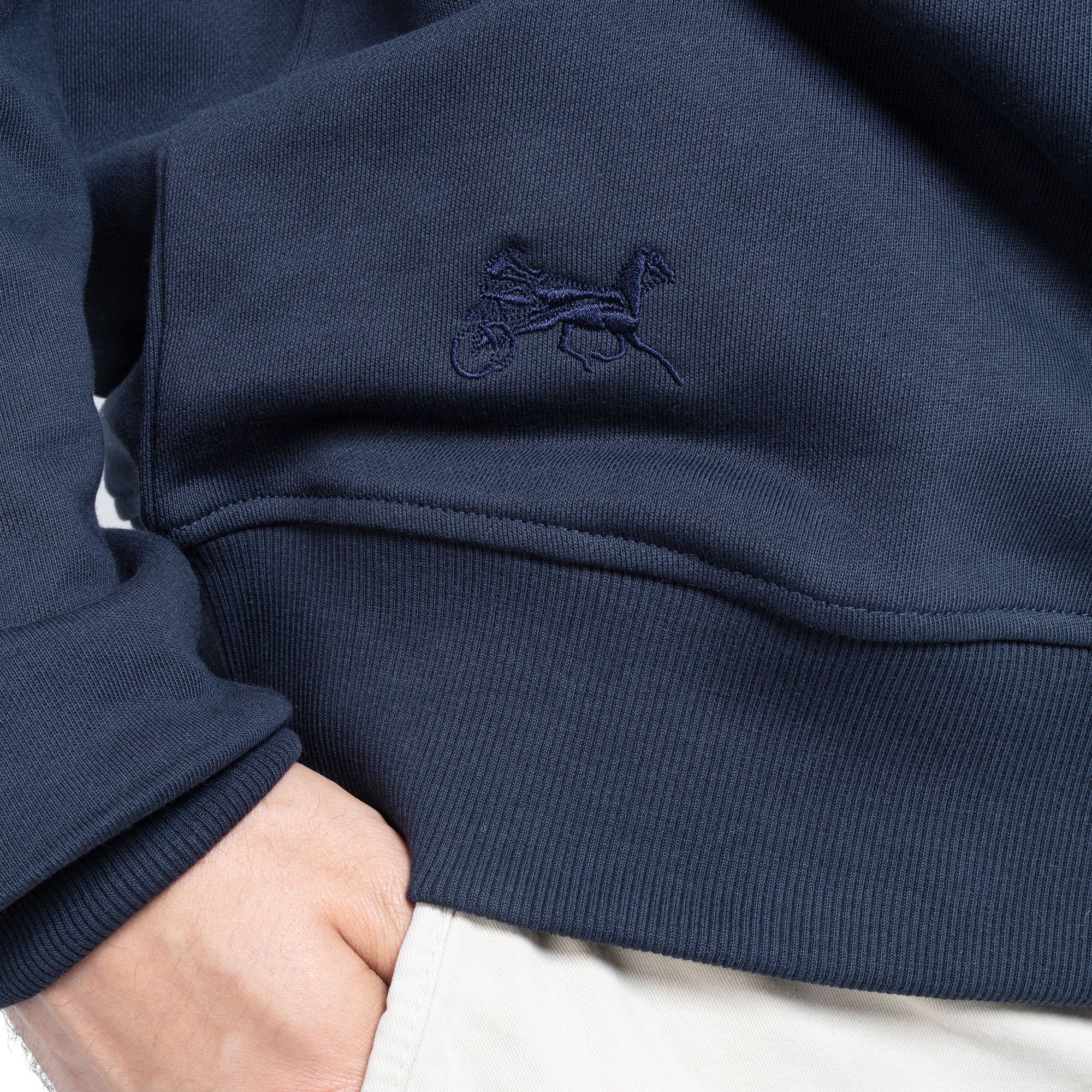 Sweat-shirt bleu marine col rond 100 % coton