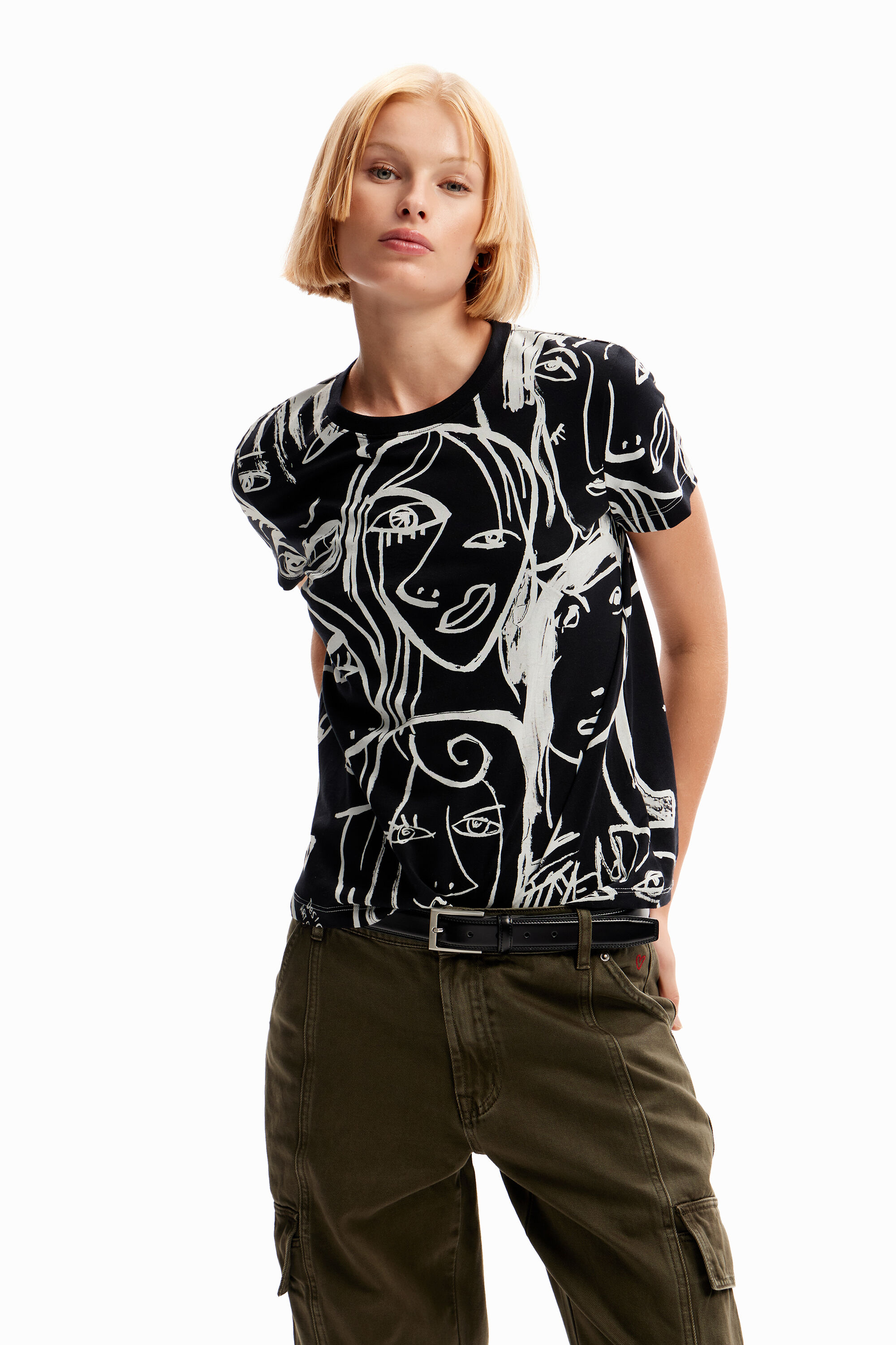 T-shirt visages contraste