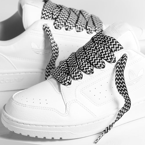 Baskets NY 90 Cloud White Core Black x Superlaced Gros Lacet Noir Blanc