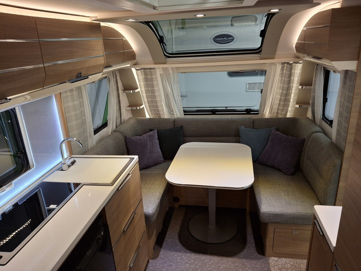 Adria Adora 462 UP 2020 caravan