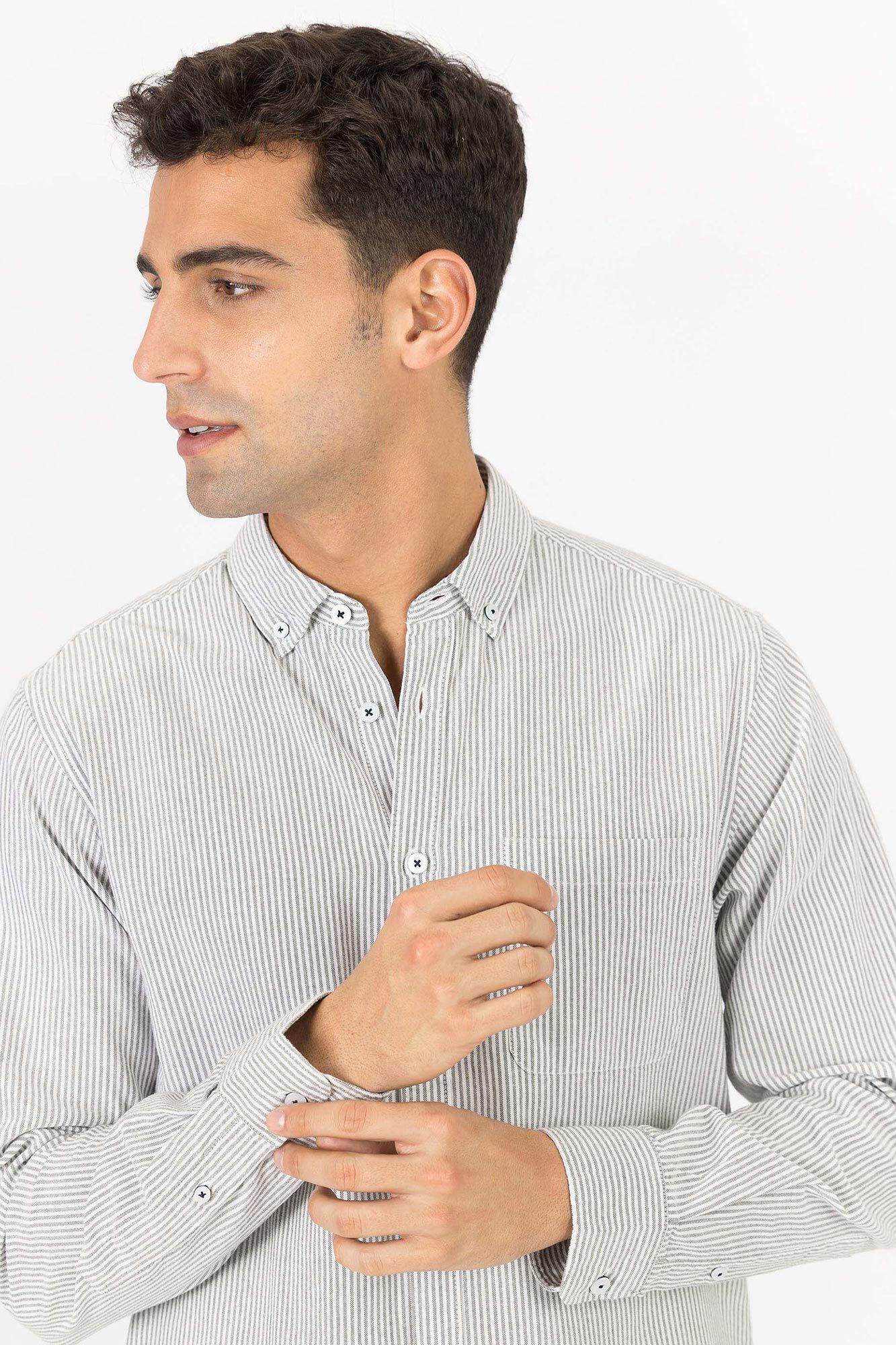 Camisa Oxford listrada de corte regular