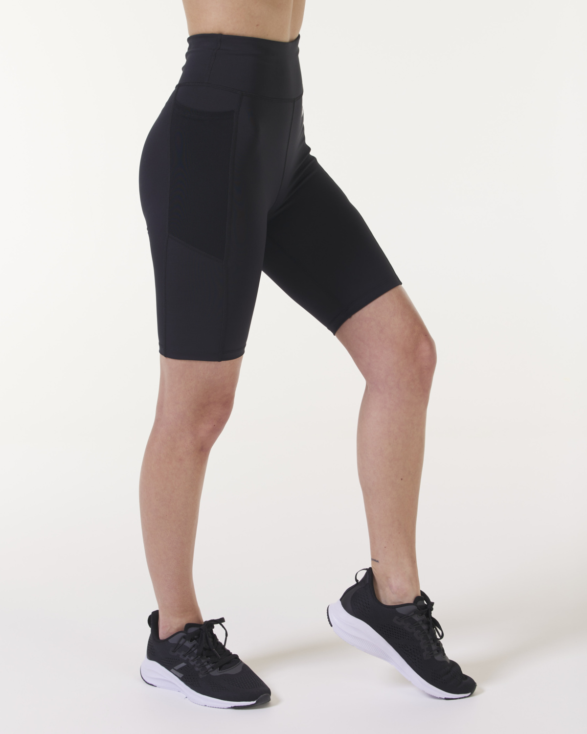 LEVITY Radical Run Pocket Shorts Black
