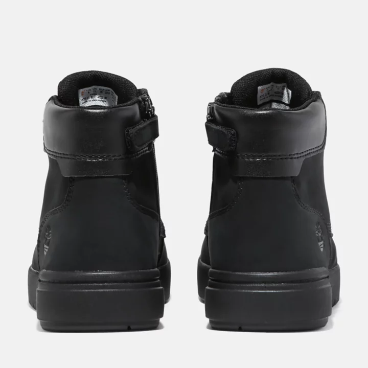 Bota infantil Seneca Bay de 15 cm com zíper lateral, na cor preta.