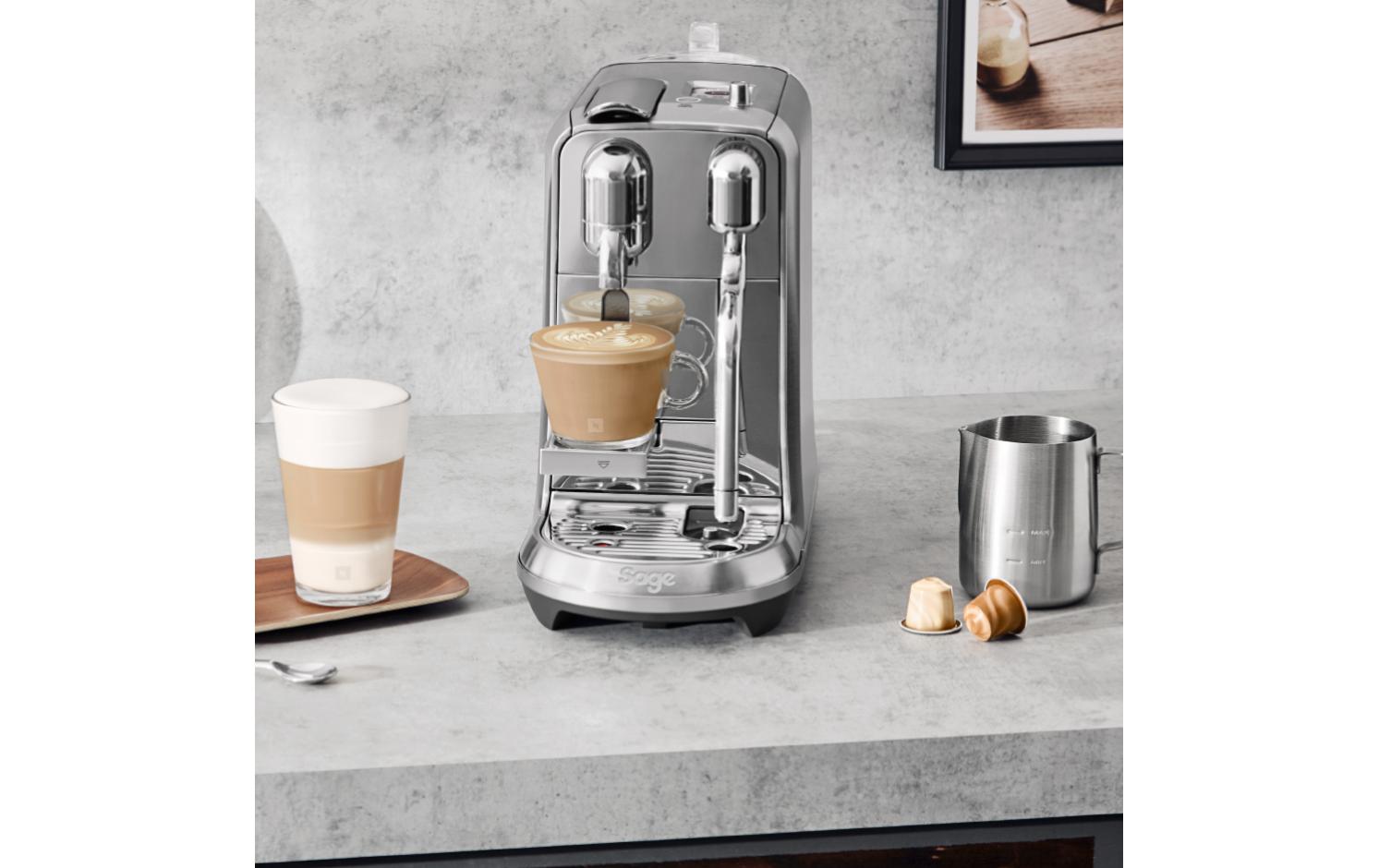 Kaffeemaschine Nespresso Creatista Plus SNE800BSS Silber<br>Kapselmaschine der Original Line für Kaffeespezialitäten in Barista-Qualität