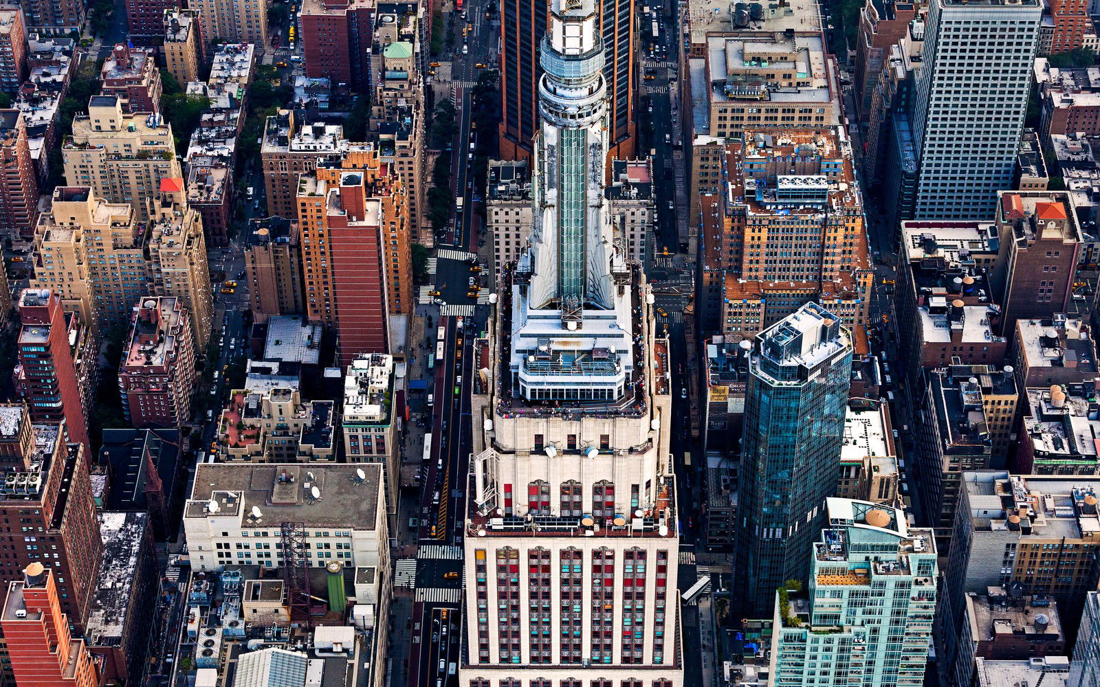 The Empire State Building by Jack Marijnissen - Limited Edition. Edition of: 150. Signed.