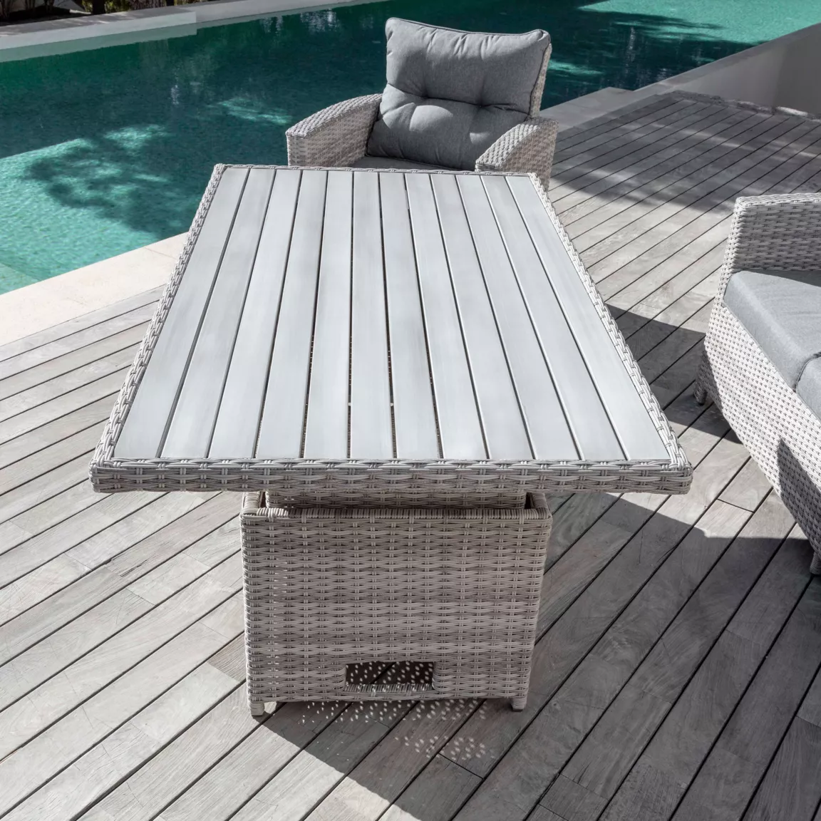 Table de jardin relevable en aluminium 7 places (145 x H51/72 cm) Tivoli Gris