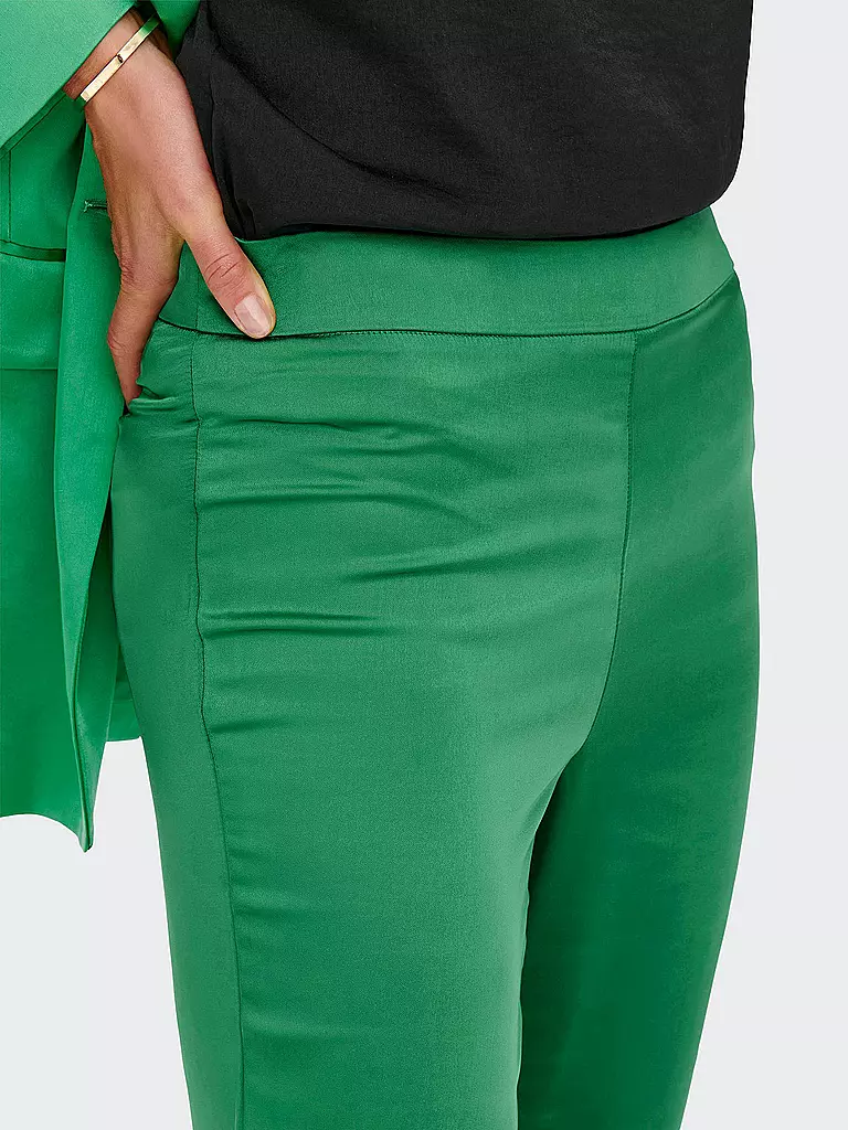 ONLY Hose Flared Fit ONLPAIGE-MAYRA  grün