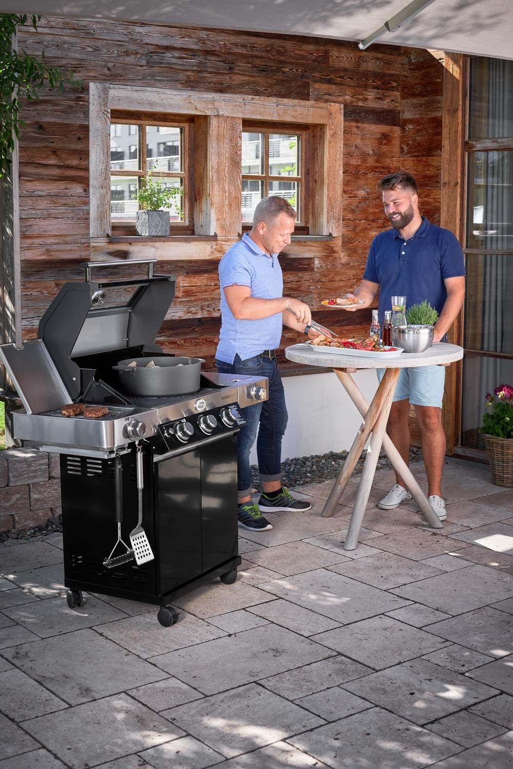 RÖSLE Gasgrill BBQ-Station VIDERO G3-S Schwarz, Grill mit 3 Edelstahlbrennern, extra Primezone und Seitenbrenner, klappbare Seitentische, VARIO+, pulverbeschichteter Stahl