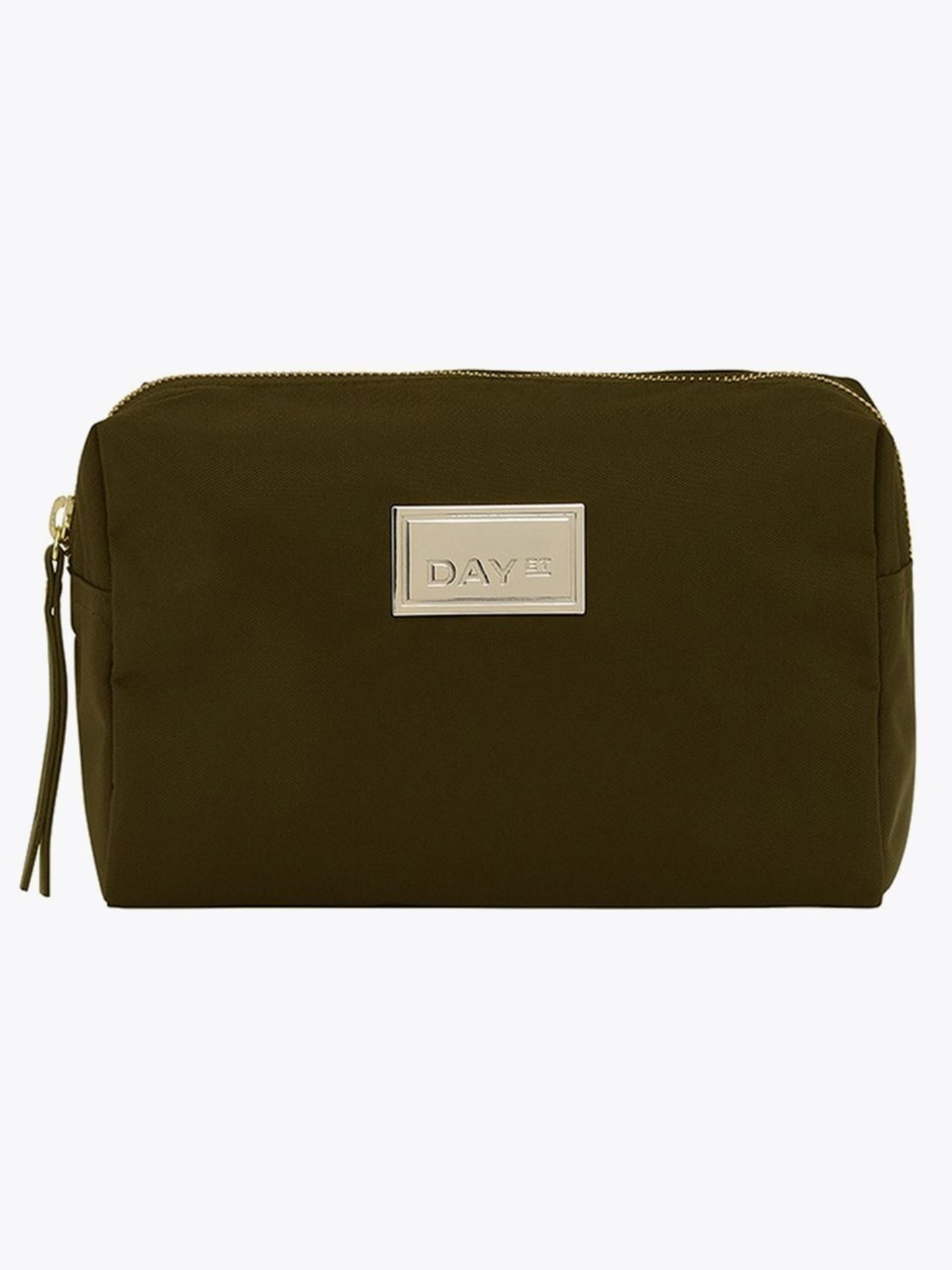 Day Gweneth Luxe Beauty