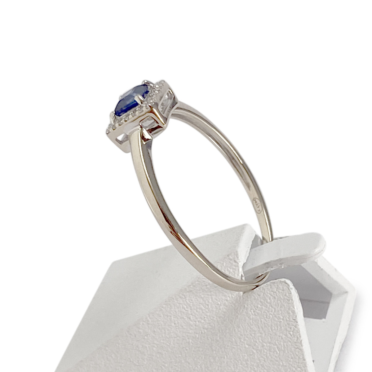 Bague d'occasion or 750 blanc saphir et diamants