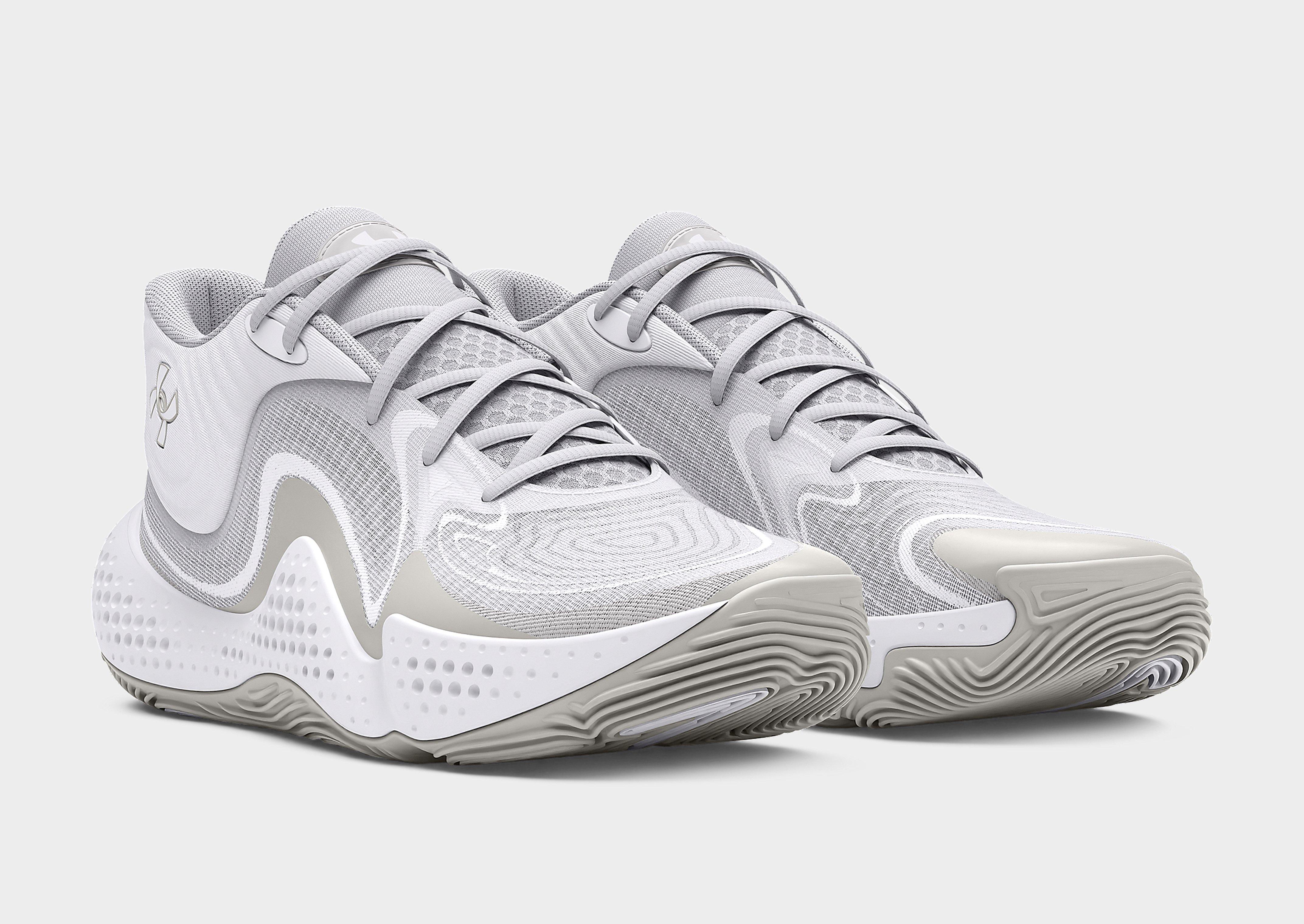 Under Armour Court Performance UA Spawn 6 Mid