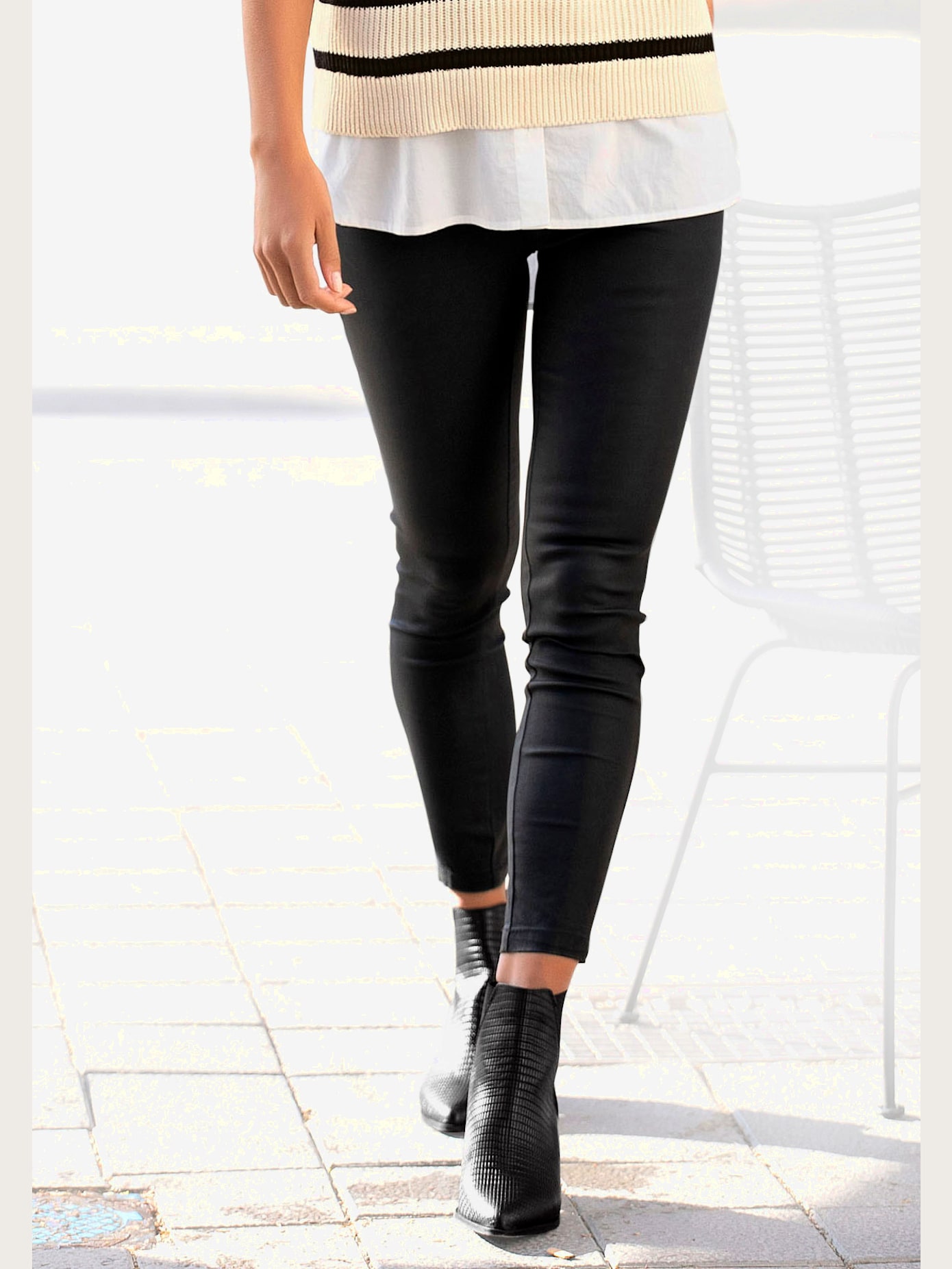 Pantalon extensible coutures décoratives sur la jambe devant