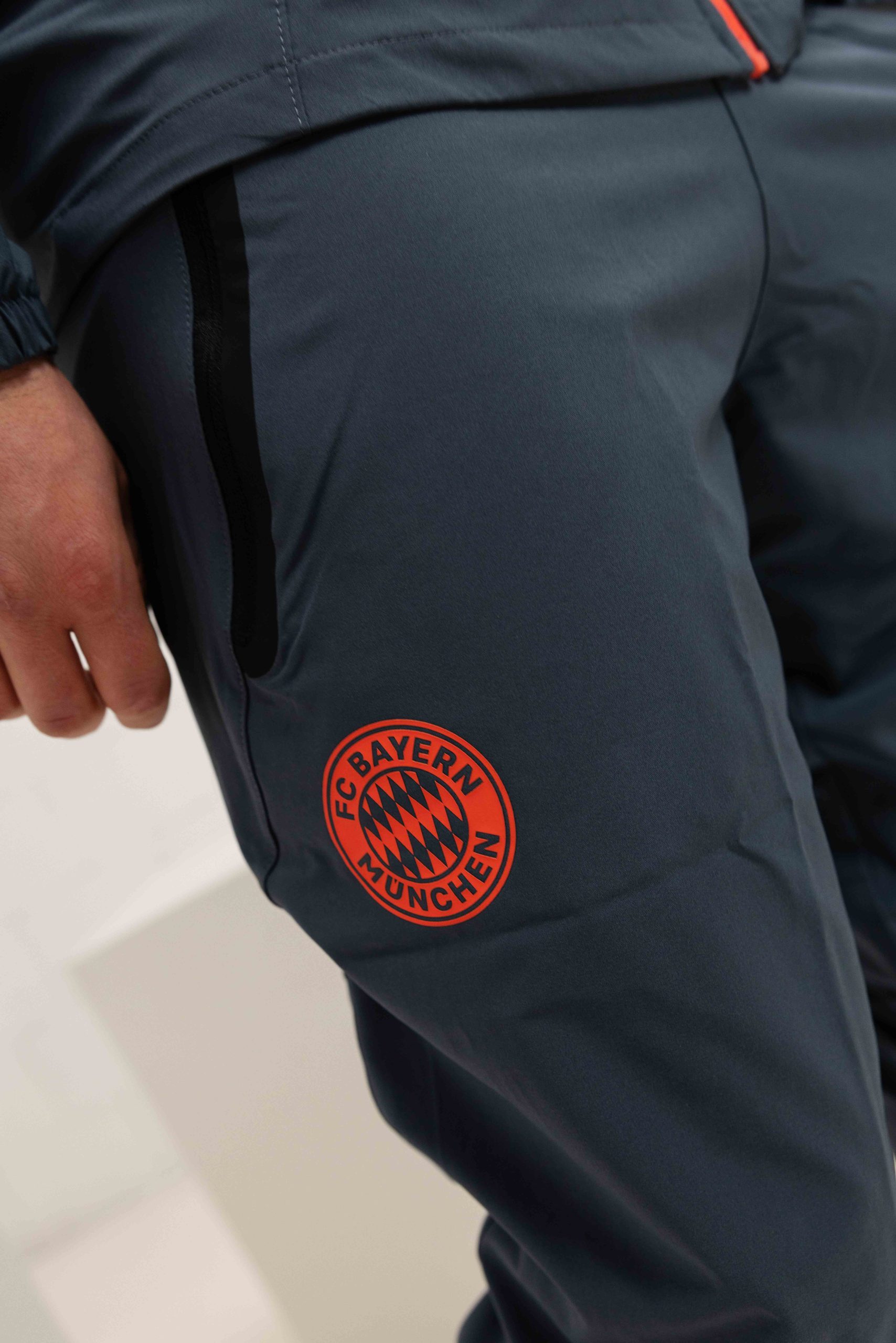 F.C. Bayern München Vis Tech Trainingspak Senior 2025/2026