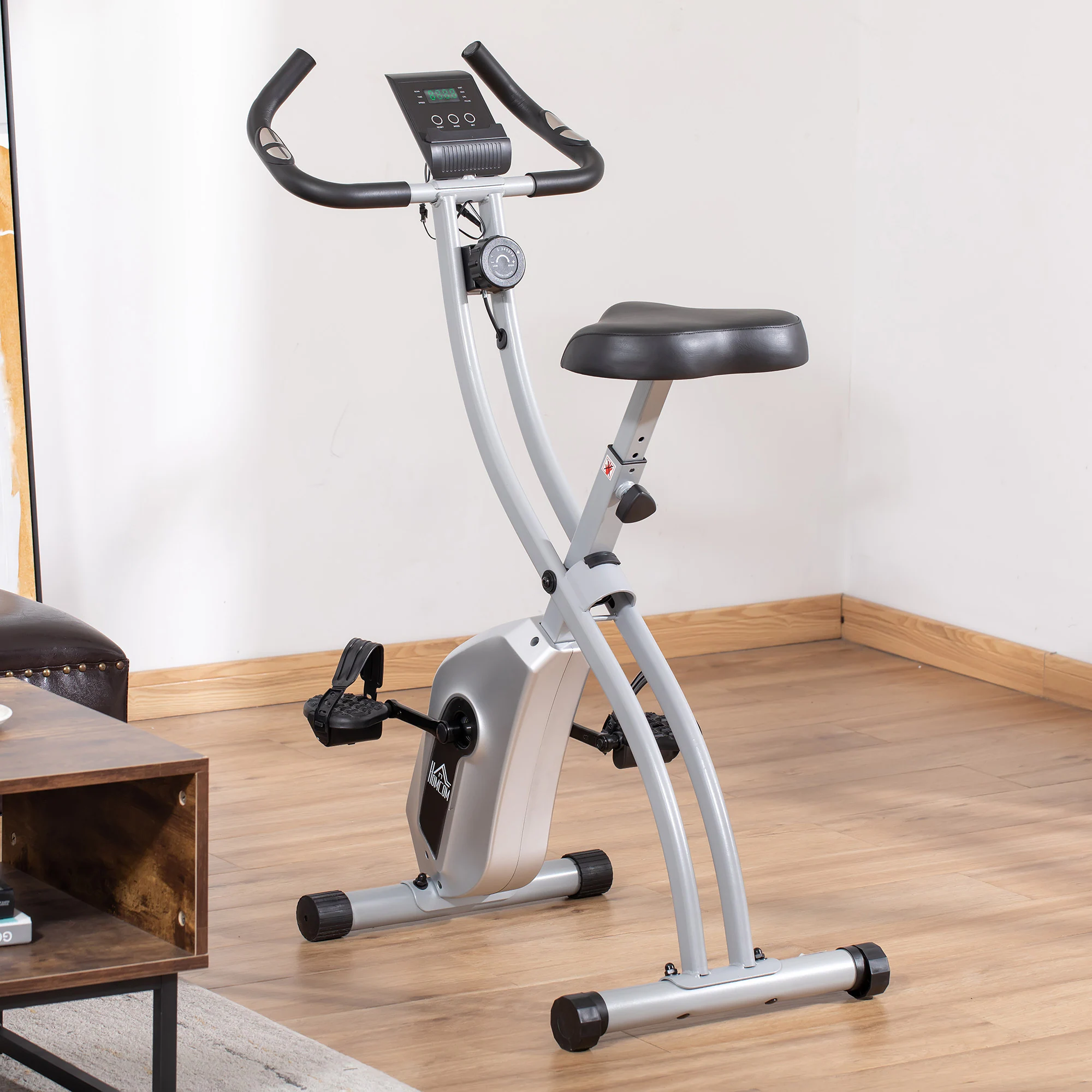HOMCOM Heimtrainer mit 8 Wiederstandsstufen 86L x 47B x 112H cm