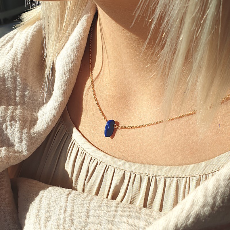 Collier Caillou Lapis lazuli femme or 40 cm